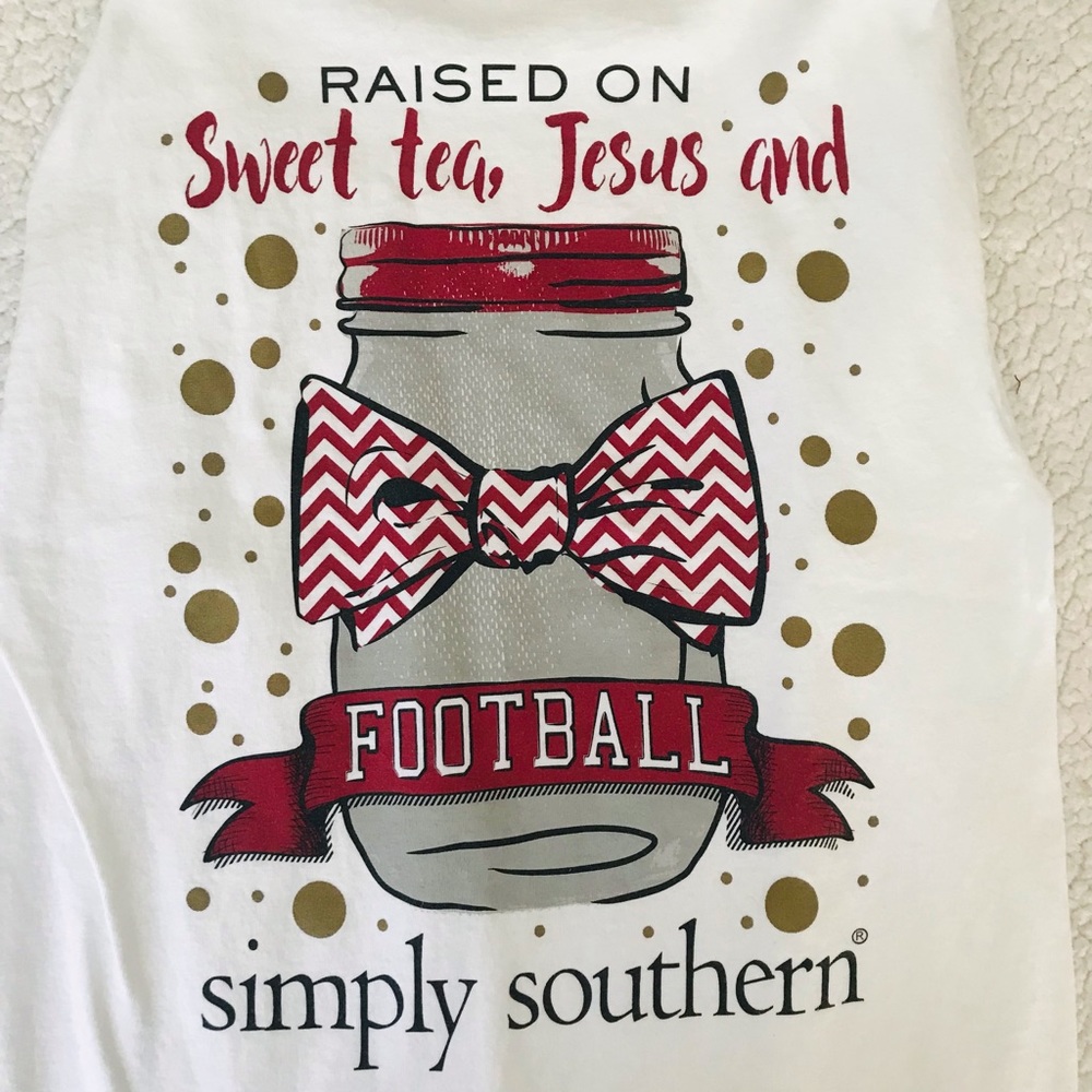 Simply Southern tShirt. szM Woman